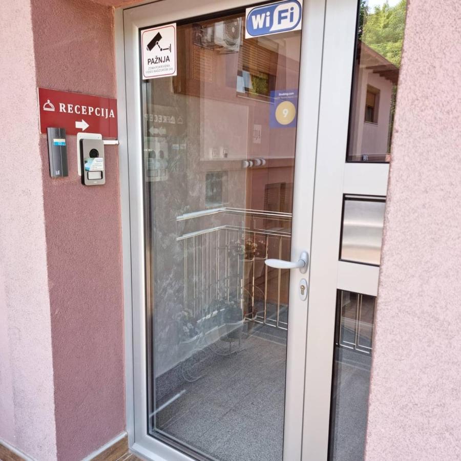 Apartmani Vesto Banja Luka Buitenkant foto
