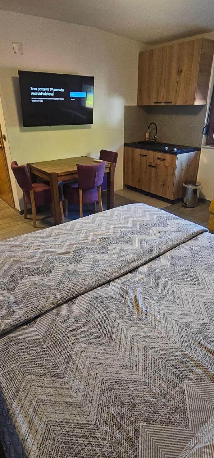 Apartmani Vesto Banja Luka Buitenkant foto
