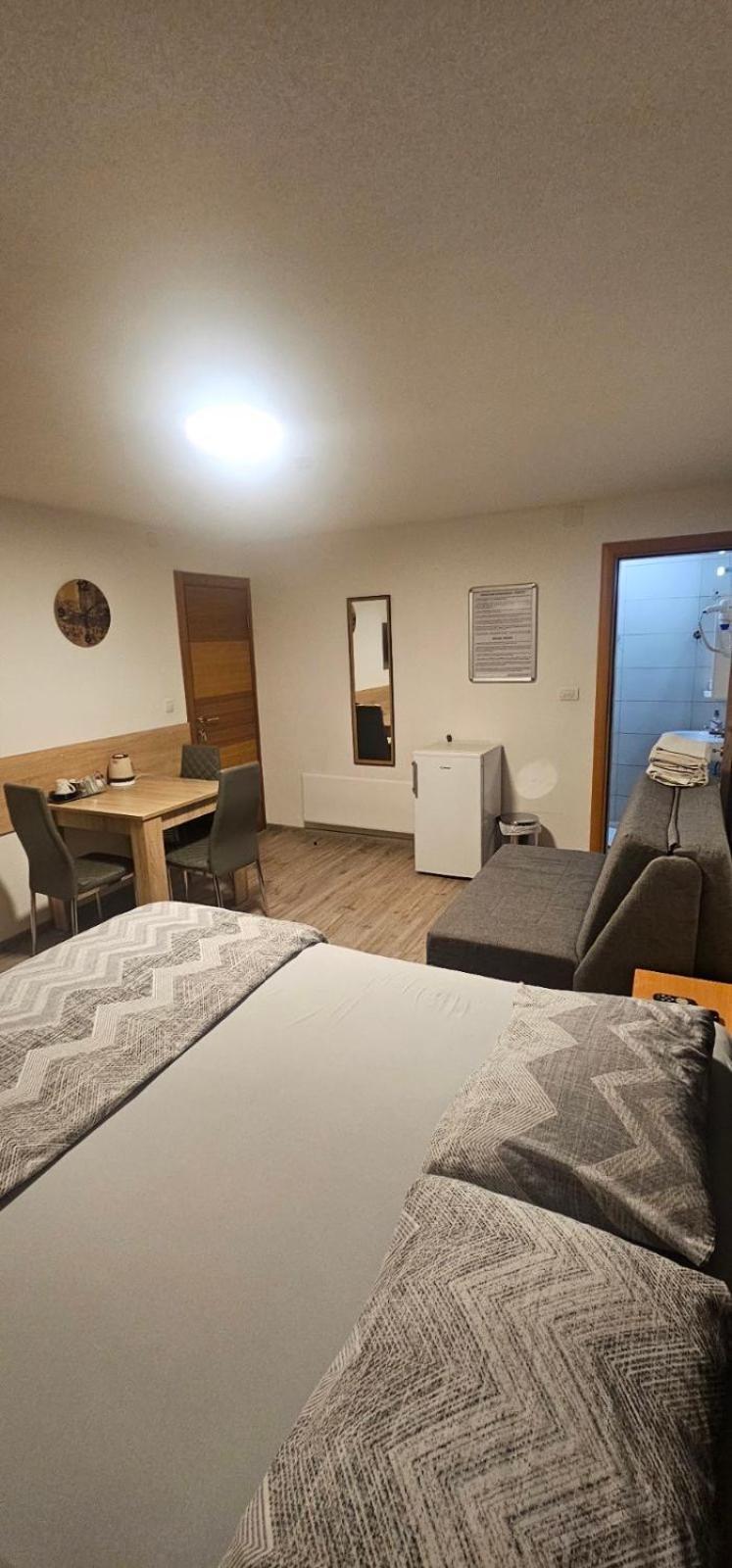 Apartmani Vesto Banja Luka Buitenkant foto