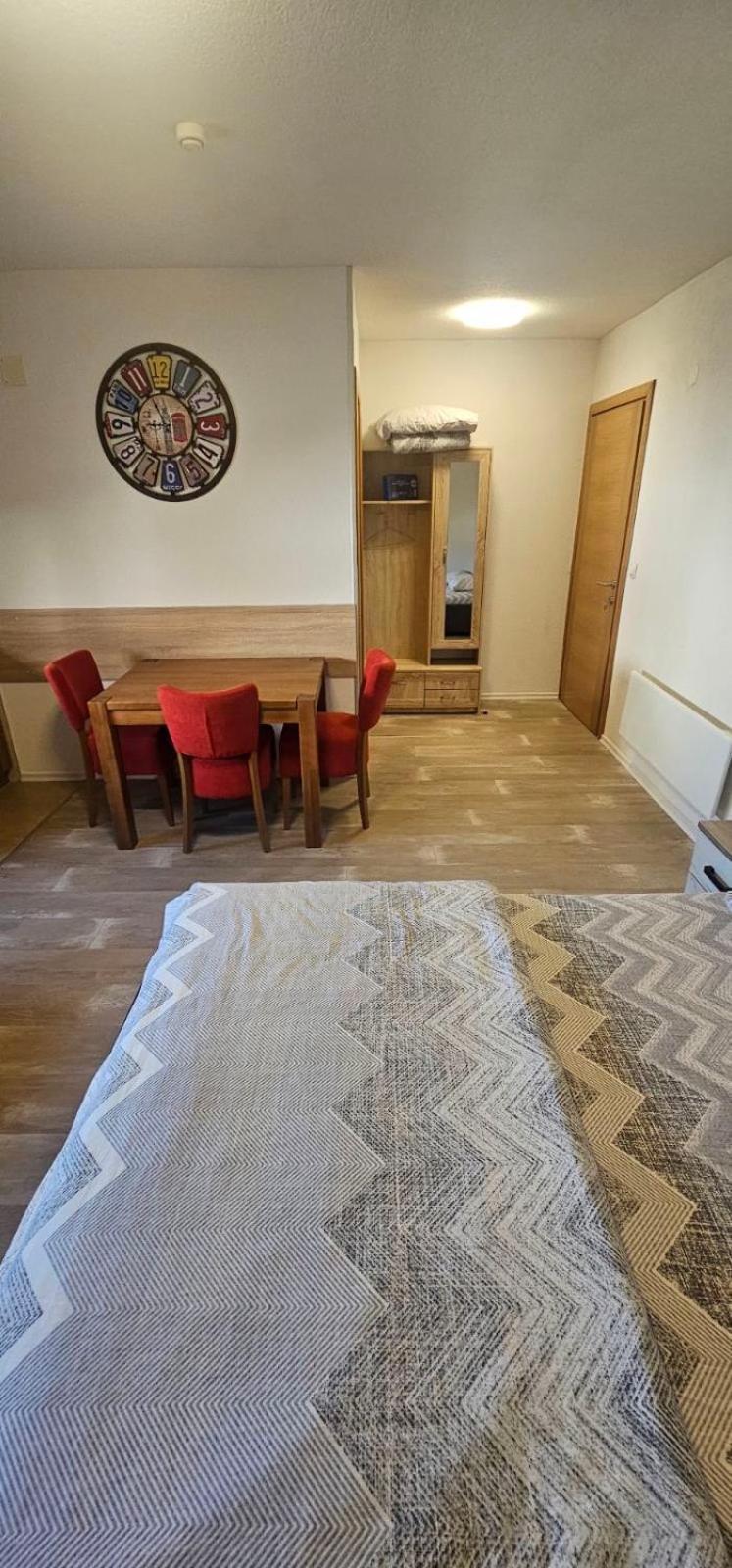 Apartmani Vesto Banja Luka Buitenkant foto