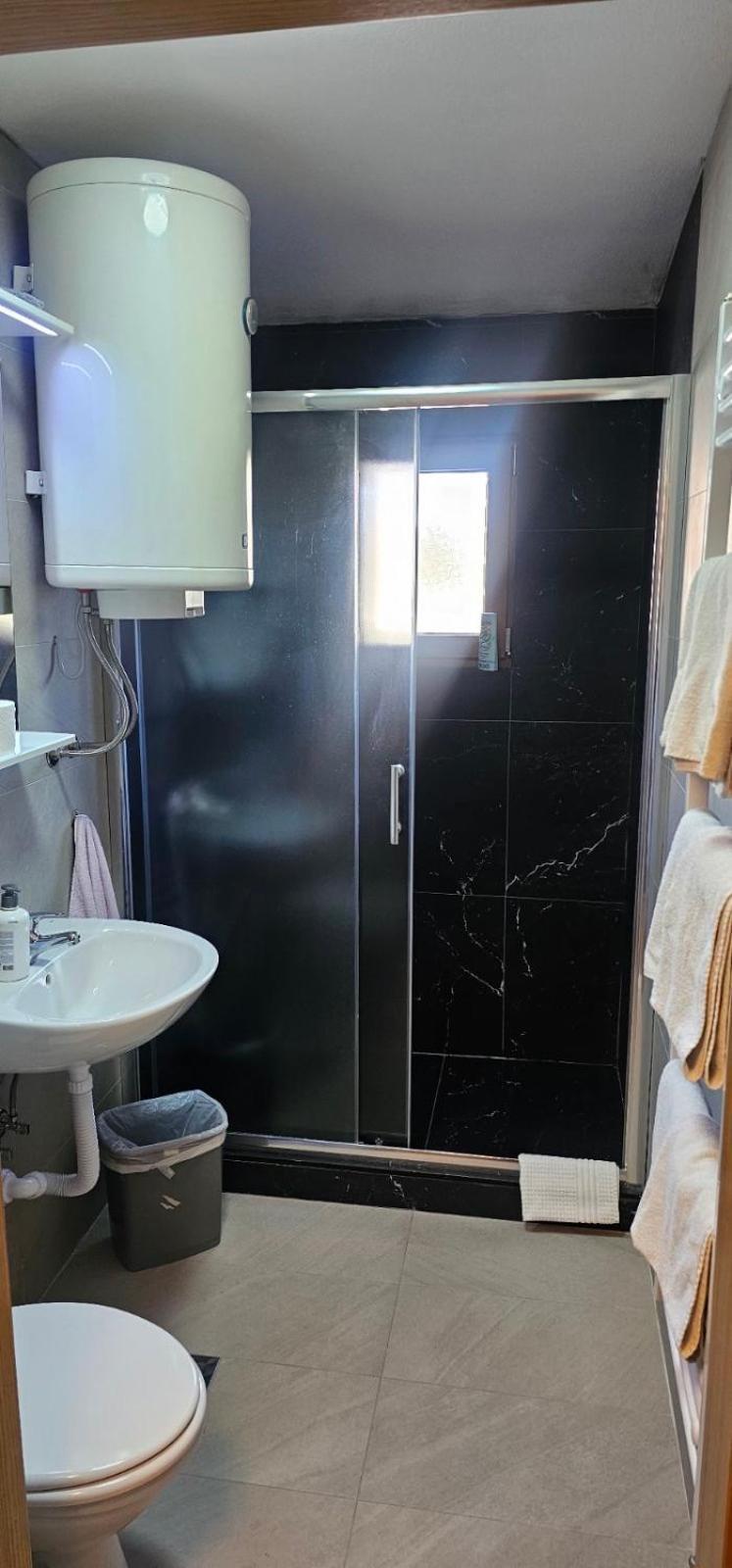 Apartmani Vesto Banja Luka Buitenkant foto